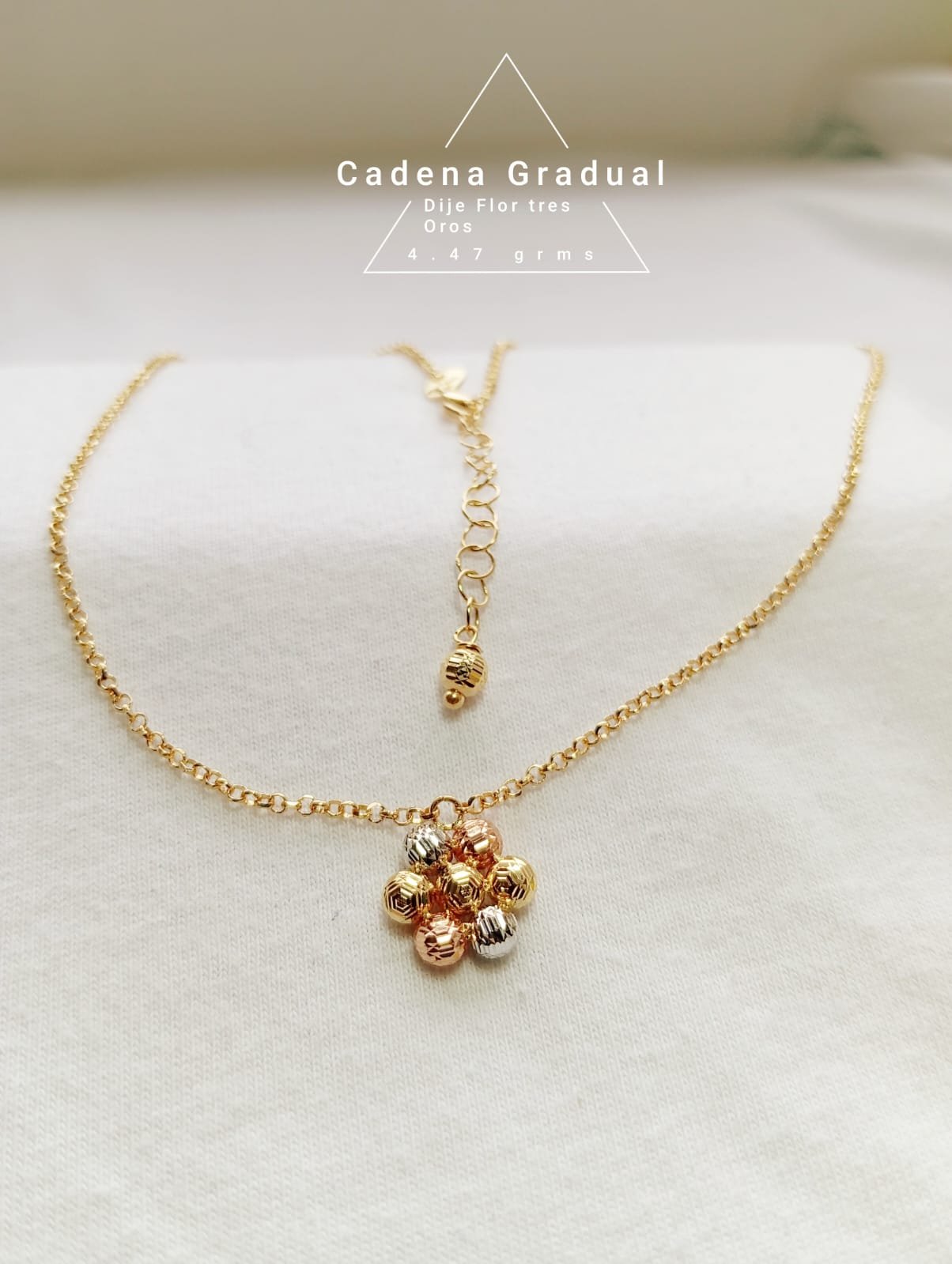 CADENA FLOR TRES OROS